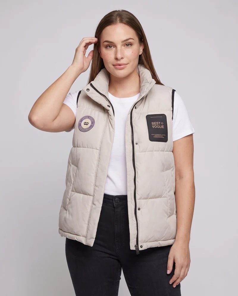 Damen nicht gepolsterte oversized gesteppte Weste mit hohem Kragen und Logo-Patches