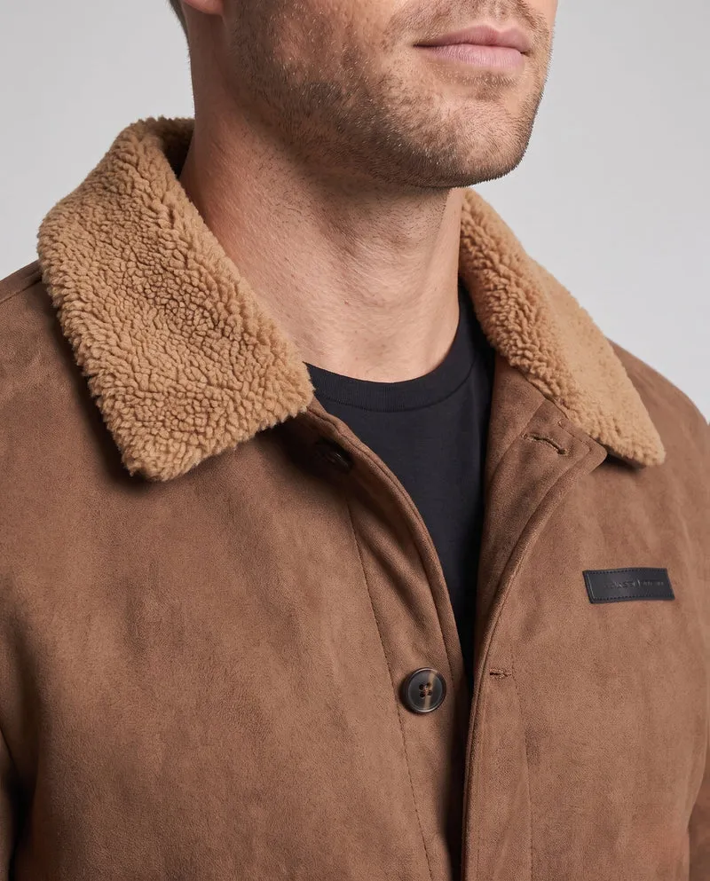 Männliche gemütliche Pilotenjacke mit Teddy-Kragen, gesteppter Futter und aufgesetzten Taschen