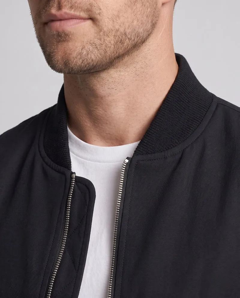 Männlicher lässiger Blouson im Samt-Look mit Zwei-Wege-Reißverschluss, gerippten Bündchen und versteckten Klappentaschen