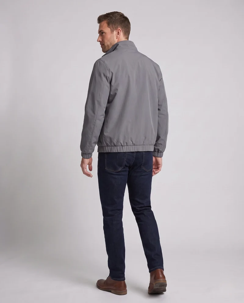Leichter Mikrofaser-Windbreaker für Herren mit Stehkragen, wasserabweisender Oberfläche und verdeckten Taschen