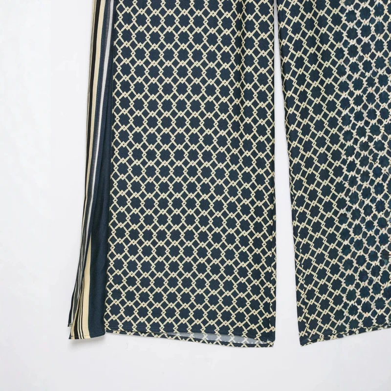 Damen Weite Palazzo‑Hose mit geometrischem Alloverprint und seitlichem Streifen Drune