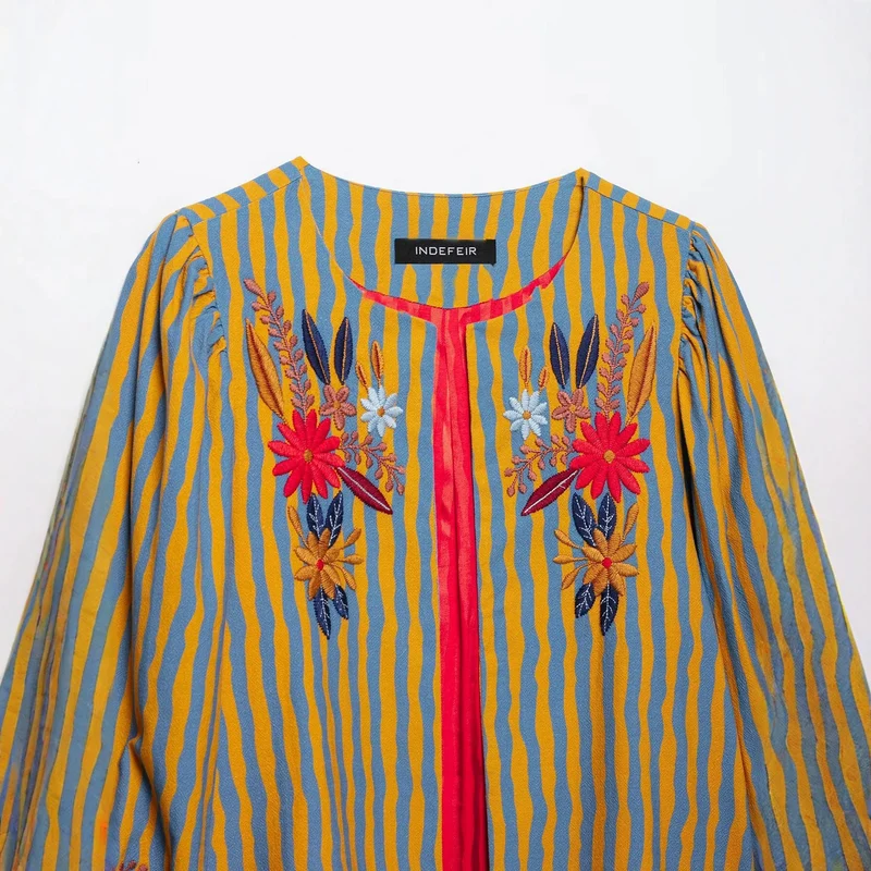 Damen Gestreifte bestickte Blousonjacke mit offener Vorderkante und Bubikragen Drune