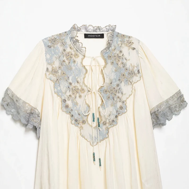 Damen Boho-Tunika mit bestickter Spitzenblende, Bindebändern und gerafften Ärmeln Drune