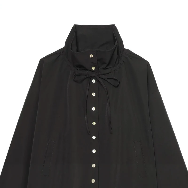 Damen Kurzer Cropped-Blouson mit hohem Stehkragen, Knopfleiste und Tunnelzugsaum Drune