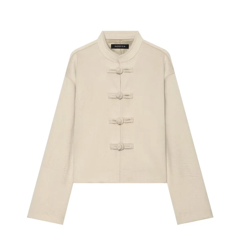 Damen Kurze Teddyjacke mit Mandarinkragen und dekorativen Knotenverschlüssen Drune