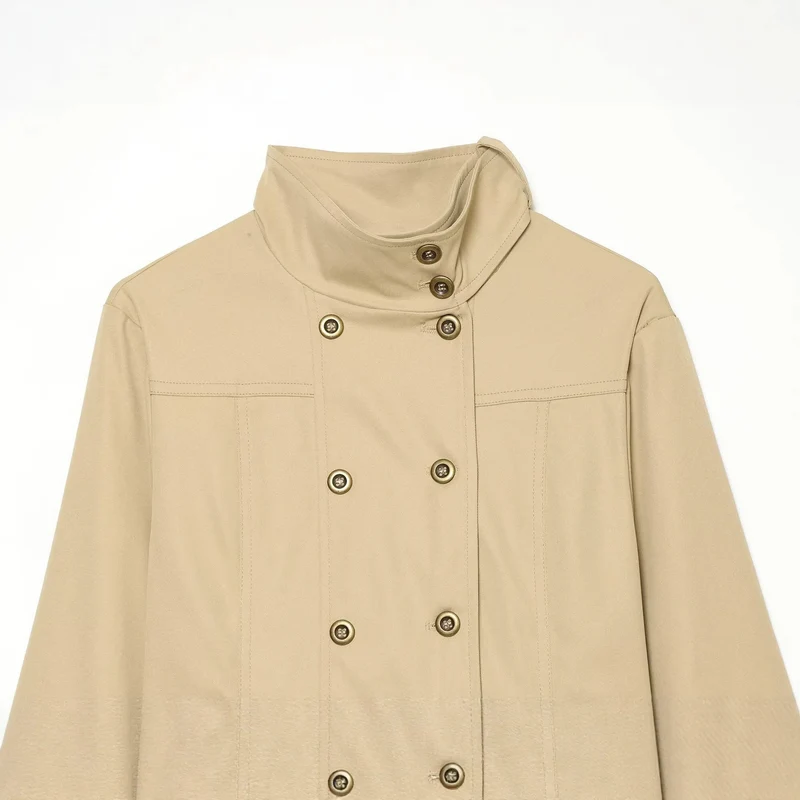 Damen Kurzblouson im Utility‑Stil mit hohem Stehkragen und doppelreihiger Knopfleiste Drune
