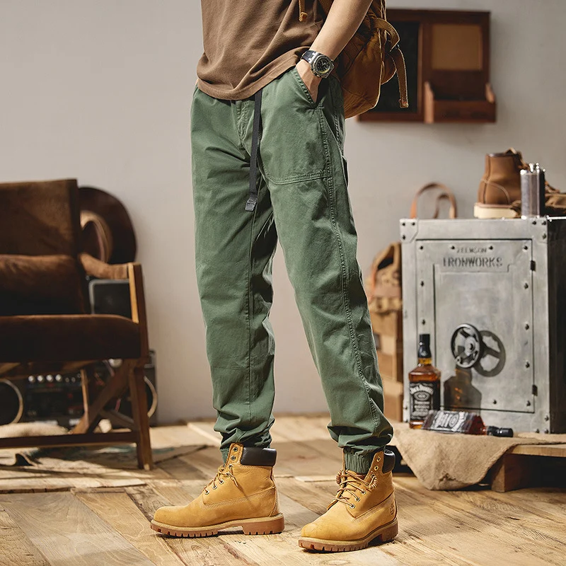 Herren Military-inspirierte Tapered-Cargo-Jogger aus robustem Baumwoll-Twill mit integriertem Webgurt und geripptem Knöchelabschluss Drune
