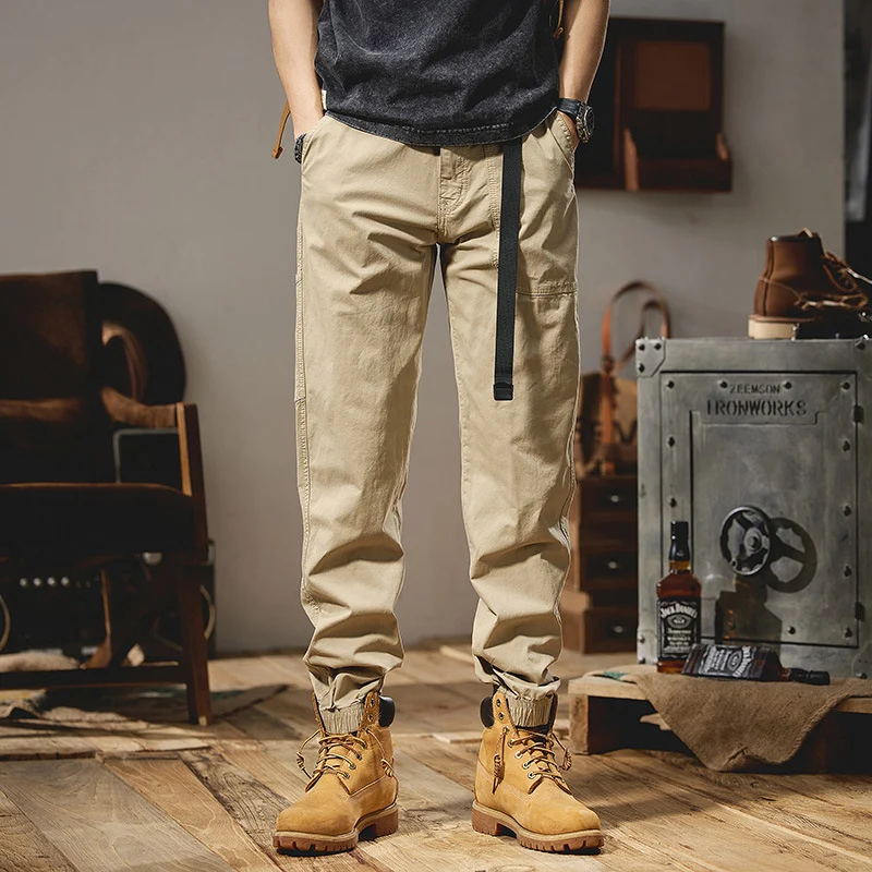 Herren Military-inspirierte Tapered-Cargo-Jogger aus robustem Baumwoll-Twill mit integriertem Webgurt und geripptem Knöchelabschluss Drune
