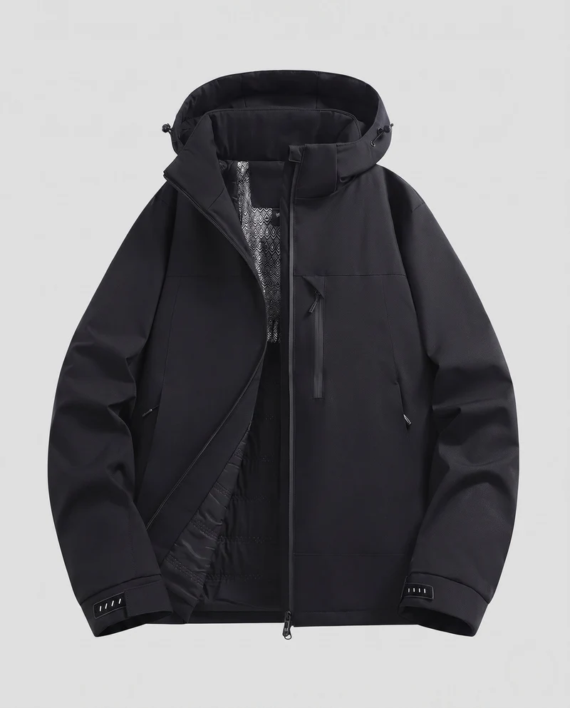 Männliche minimalistische funktionale Parka mit nahtversiegelten Reißverschlüssen, gepolstertem thermischem Futter und ergonomischer Kapuze