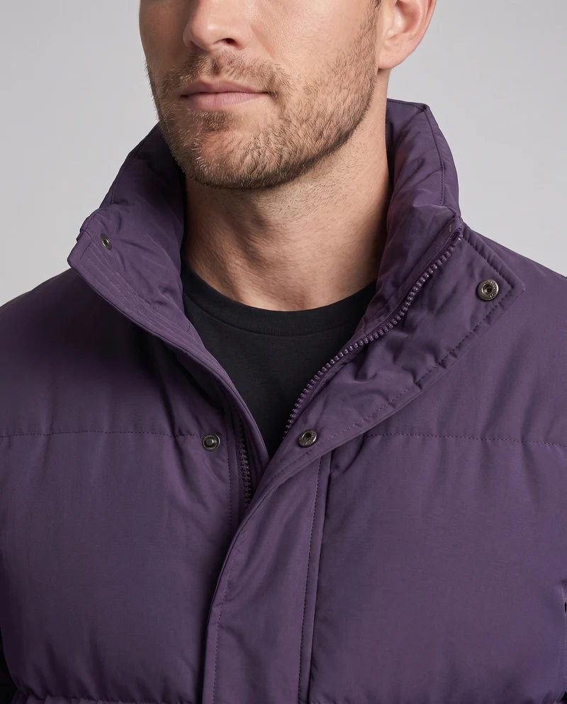 Herren minimalistische Thermo-Puffjacke mit hohem Stehkragen, internem Windschutz und elastischem Saum