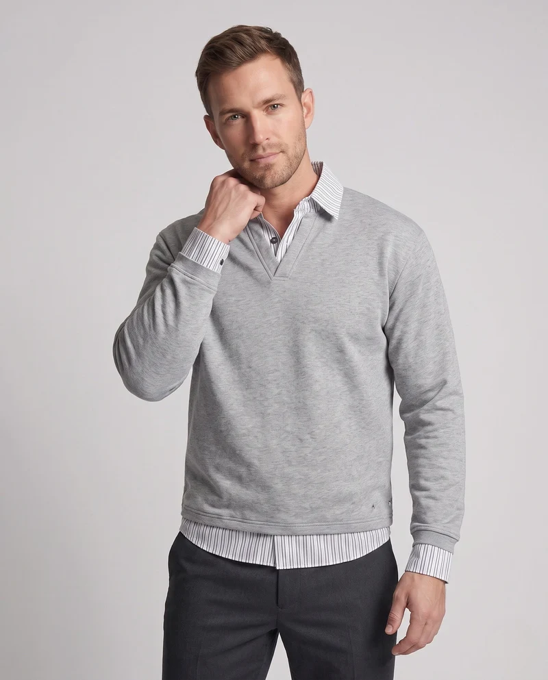 Herren Oversize Pullover mit V-Ausschnitt und Hemd-Lagen-Effekt