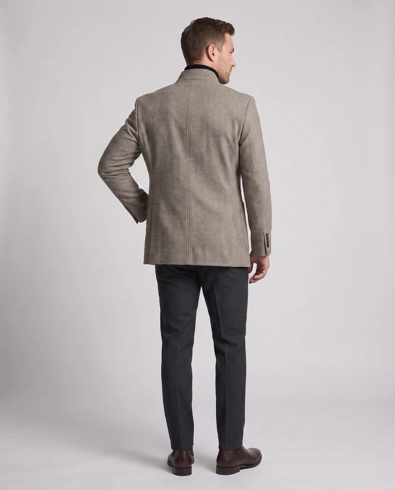 Eleganter Wollmisch-Mantel für Herren mit Stehkragen und schlanker Silhouette