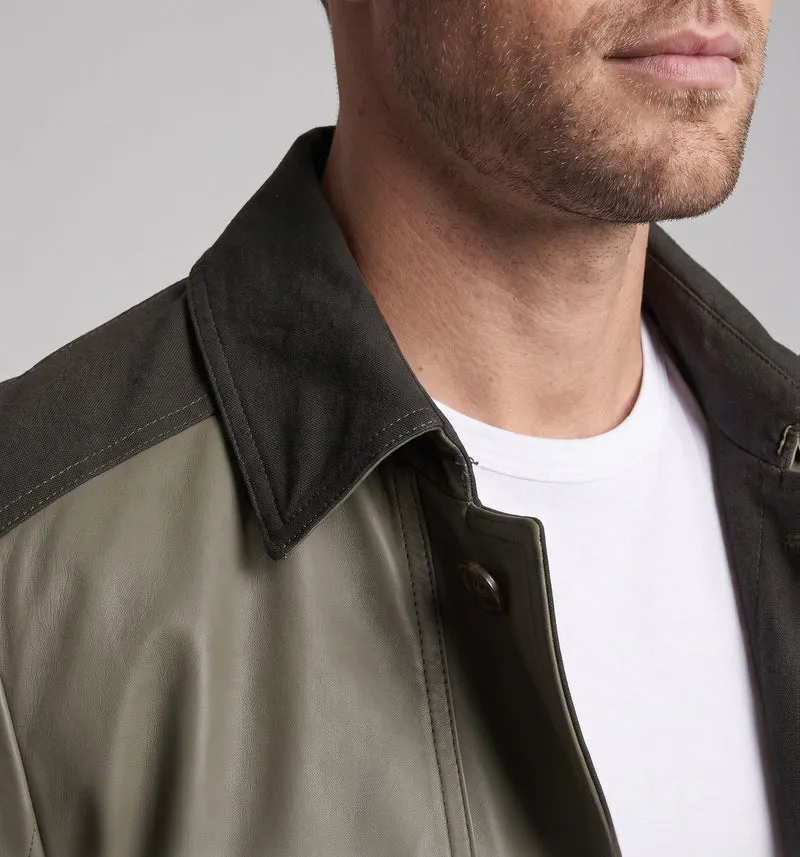 Herren-Feldjacke mit Cord-Besatz, Reißverschluss-Brusttasche und kariertem Futter