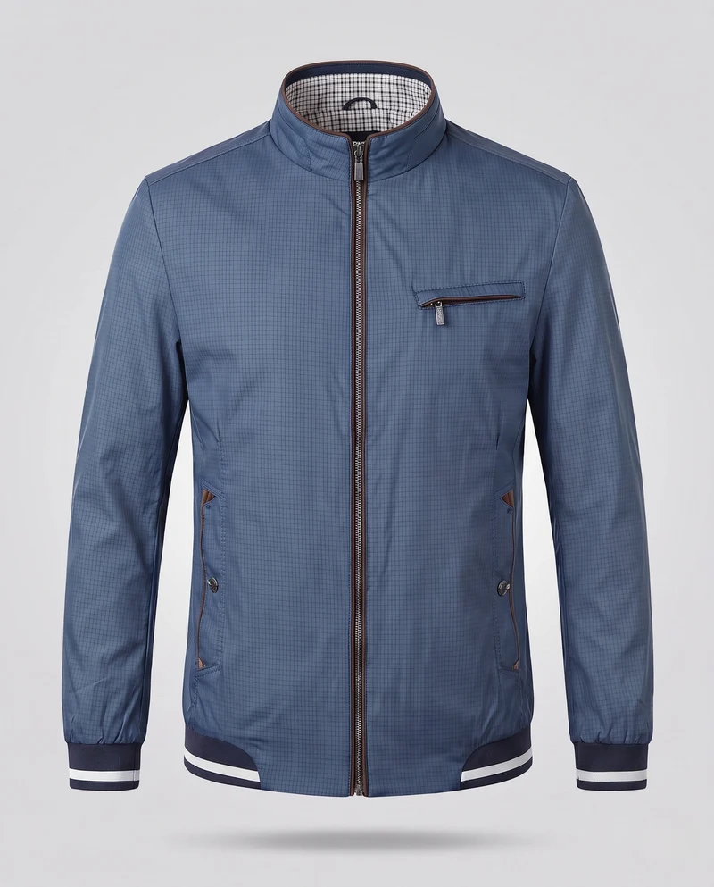 Leichte Blousonjacke für Herren mit Stehkragen, Reißverschlusstaschen auf der Brust und elastischen Bündchen