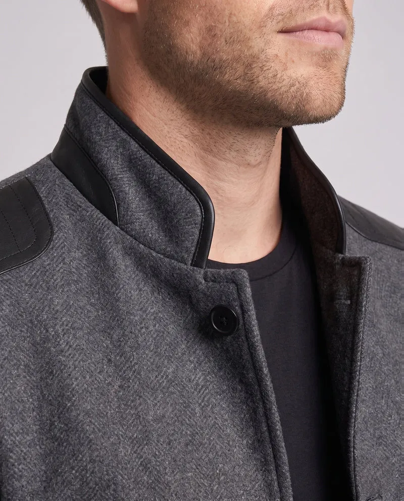 Herrenmanteljacke mit Stehkragen aus Wollmischung mit Kunstleder-Schulterpatches