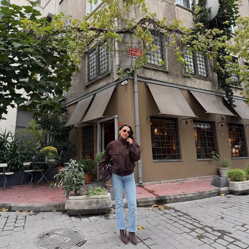 Damen Kurze Boxy‑Jacke in Velourslederoptik mit hohem Funnelkragen Drune