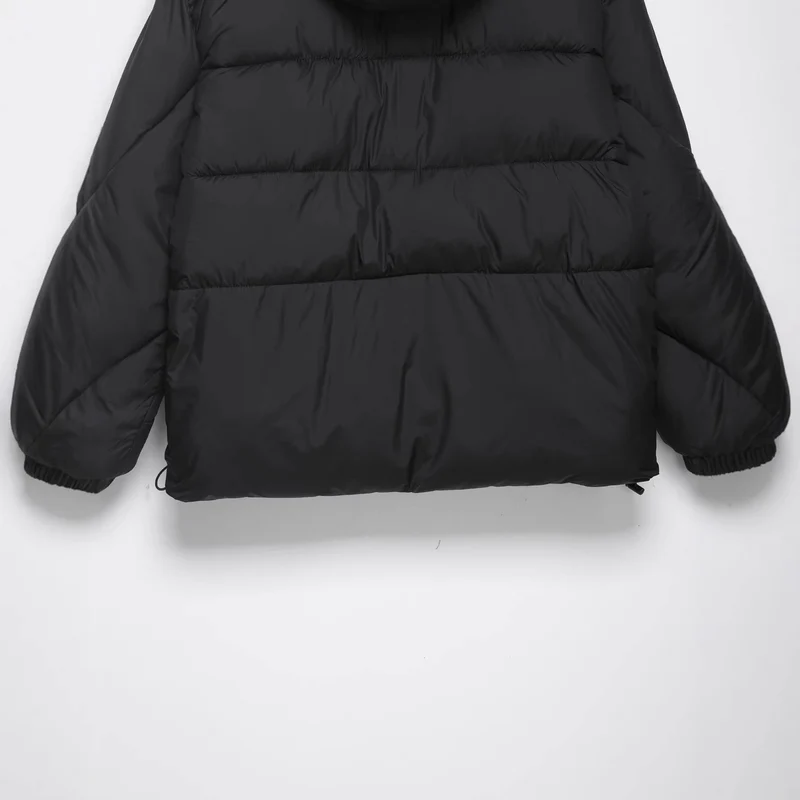 Damen Kurze boxy Funktionsjacke mit Kapuze, wattierter Isolierung und diagonalen Reißverschlusstaschen Drune