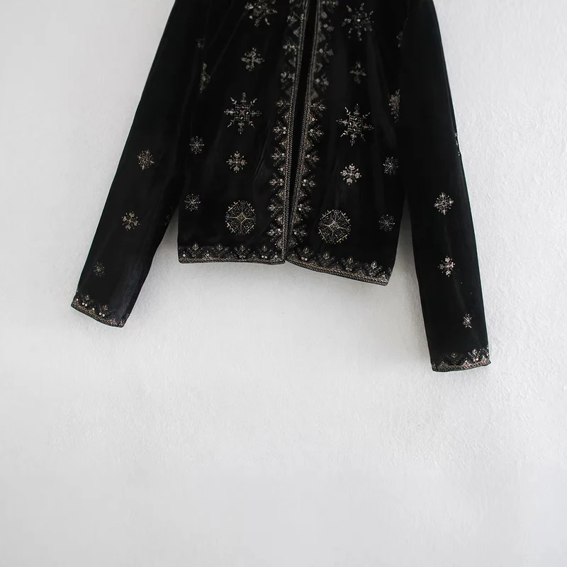 Damen Kurze bestickte Samtjacke mit Perlen- und Paillettenverzierung Drune