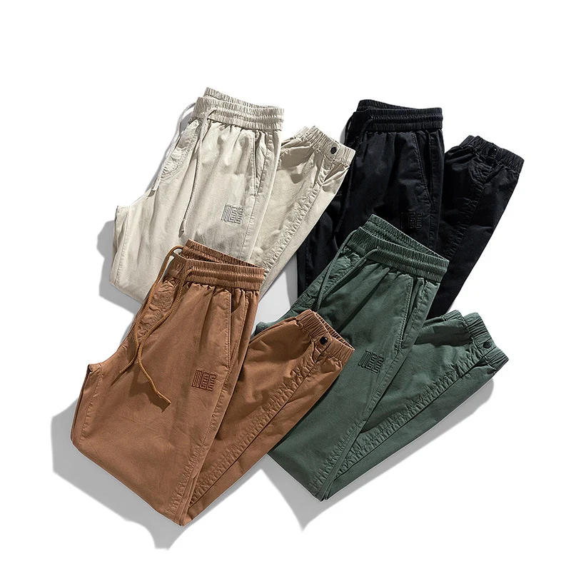 Herren Leichte Baumwoll-Joggerhose mit Tunnelzug, elastischem Knöchelabschluss und dezenter Logostickerei Drune