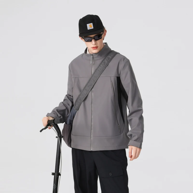 Herren Hybrid-Softshelljacke im Urban-Tech-Look mit hohem Stehkragen und verdecktem Reißverschluss Drune