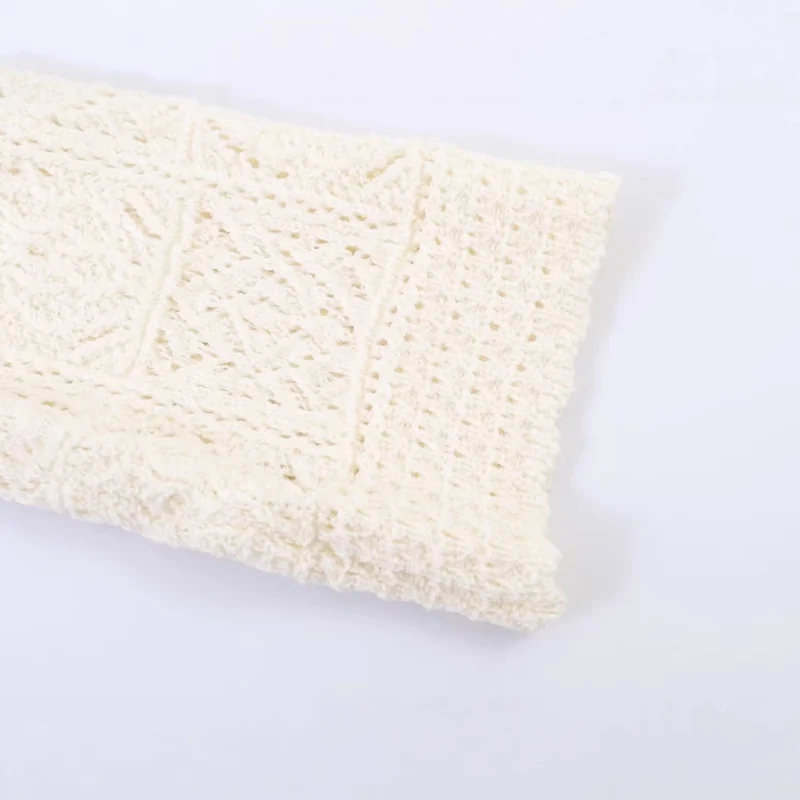 Damen Häkelstrick-Cardigan mit Rundhals, filigranem Lochmuster und Zierknöpfen Drune