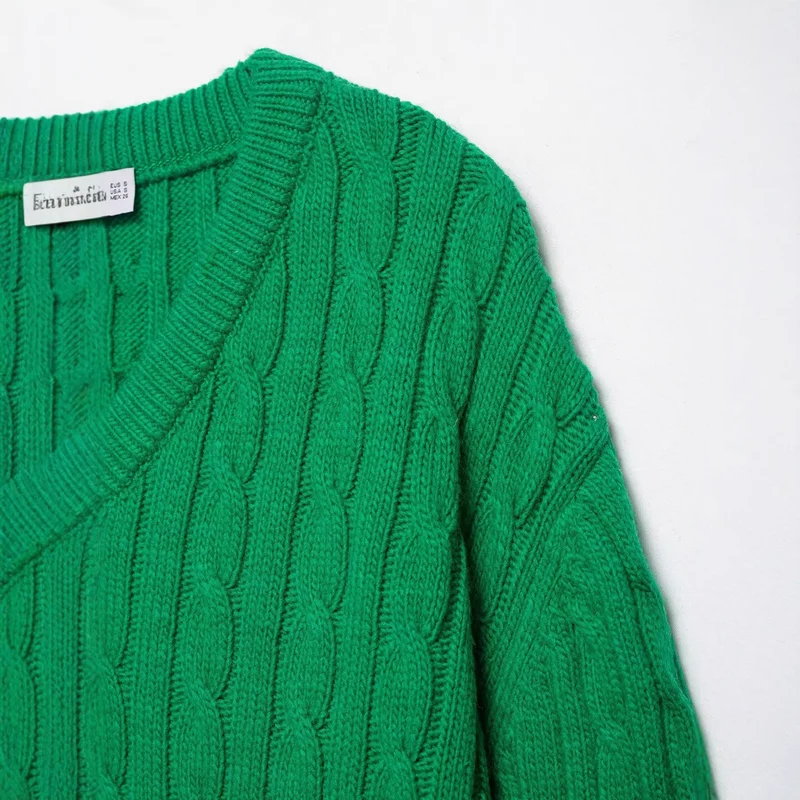 Damen Grobgestrickter Zopfstrick-Pullover mit V-Ausschnitt und kurzem Boxy-Schnitt Drune