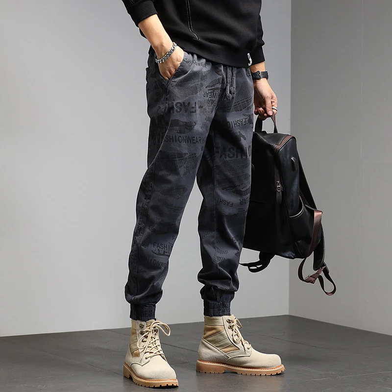 Herren Cargohose im Joggerstil mit Camouflage‑Print, Elastischem Tunnelzugbund und Klappentaschen Drune