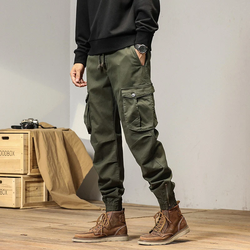 Herren Cargo-Jogginghose im Utility‑Stil mit Tunnelzug, großen Klappentaschen und elastischen Bündchen Drune