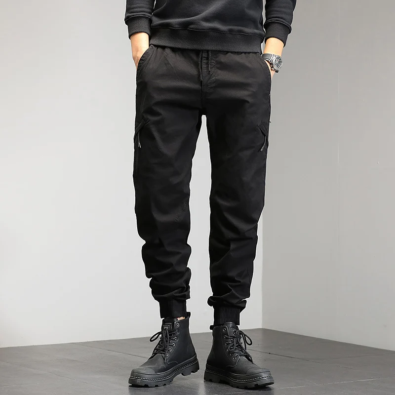 Herren Cargo-Jogginghose im Utility-Look mit elastischem Bund, Kniepaneelen und Klappentaschen Drune