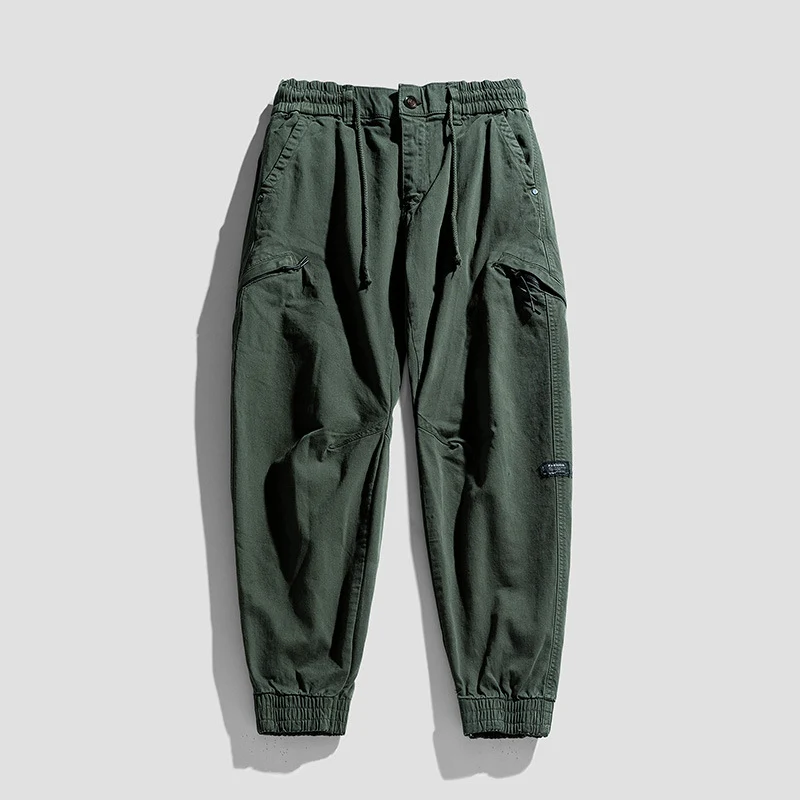 Herren Cargo-Jogginghose im Utility-Look mit elastischem Bund, Kniepaneelen und Klappentaschen Drune
