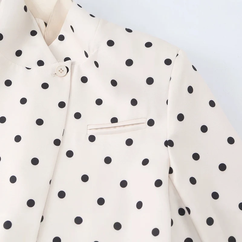 Damen Gepunkteter Boxy‑Blazer mit Stehkragen und Pattentaschen Drune
