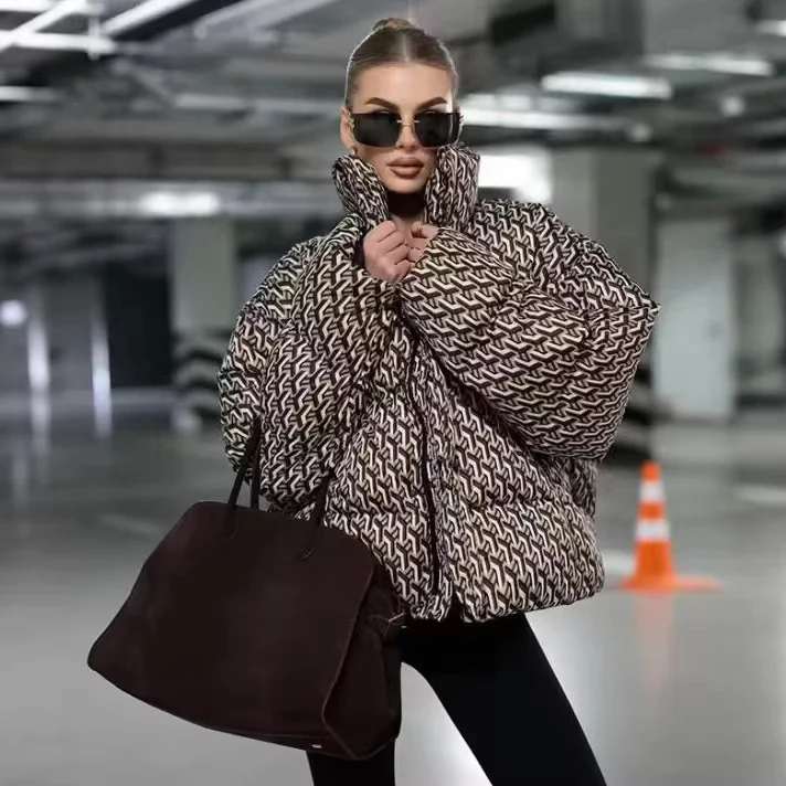 Damen Gemusterte Steppjacke mit hohem Stehkragen und leichter Daunenoptik Drune
