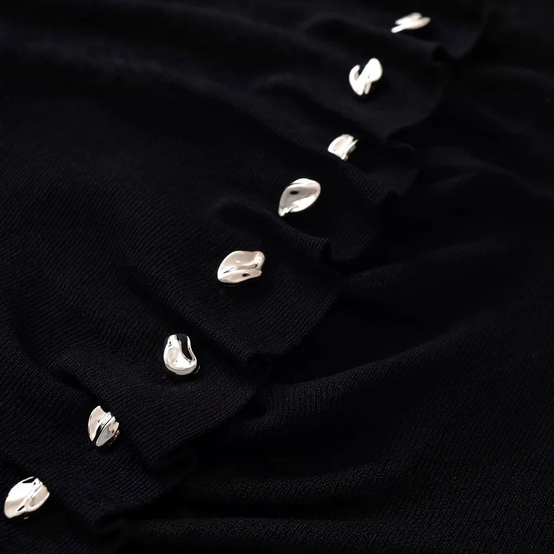 Damen Figurbetonte Rüschenbluse mit goldfarbenen Zierknöpfen und asymmetrischem Peplum Drune