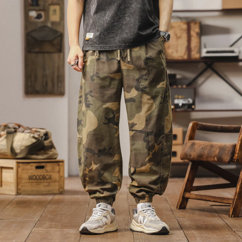 Herren Camouflage Cargohose im Jogger‑Stil mit Tunnelzugbund und elastischen Bündchen Drune
