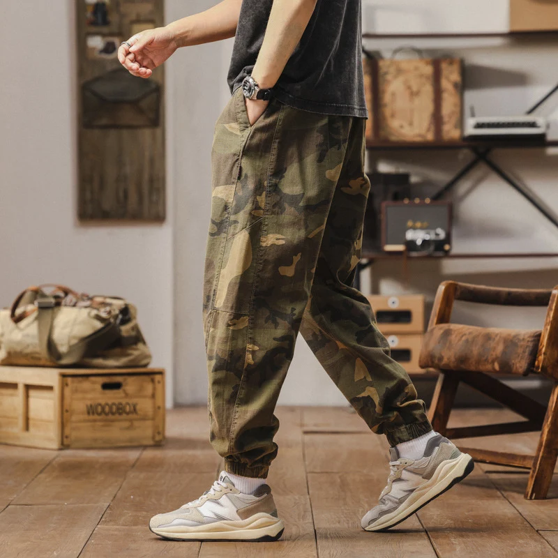 Herren Camouflage Cargohose im Jogger‑Stil mit Tunnelzugbund und elastischen Bündchen Drune