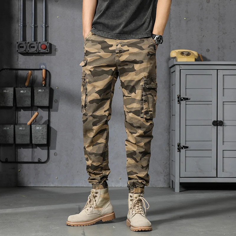 Herren Camouflage‑Cargo‑Jogginghose im Military‑Look mit Mehrfachtaschen und elastischem Knöchelabschluss Drune