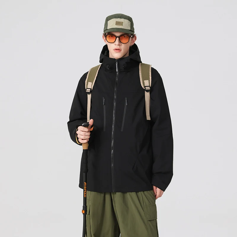 Damen Technische wasserfeste Softshell‑Regenjacke mit Kapuze, versiegelten Nähten und vertikalen Reißverschlusstaschen Drune
