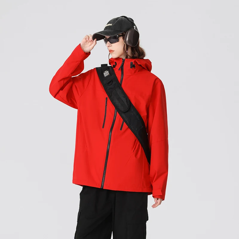 Damen Technische wasserfeste Softshell‑Regenjacke mit Kapuze, versiegelten Nähten und vertikalen Reißverschlusstaschen Drune