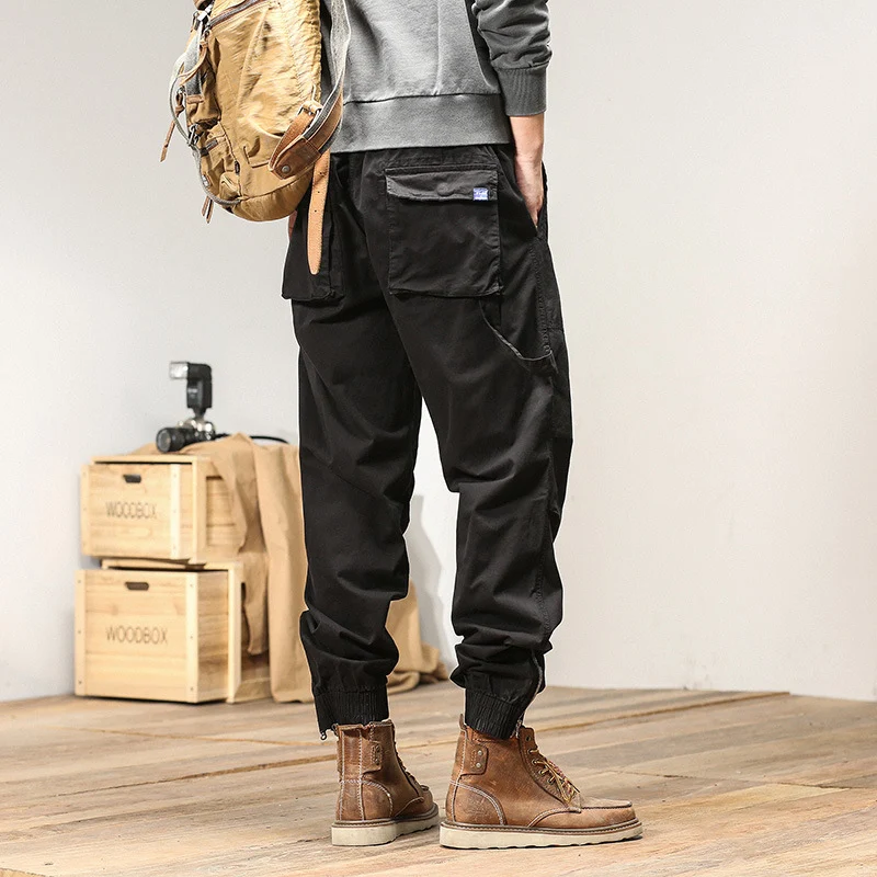 Herren Tapered-Utility-Cargohose im Joggerstil mit elastischem Comfortbund, aufgesetzten Taschen und Knöchel‑Reißverschluss Drune