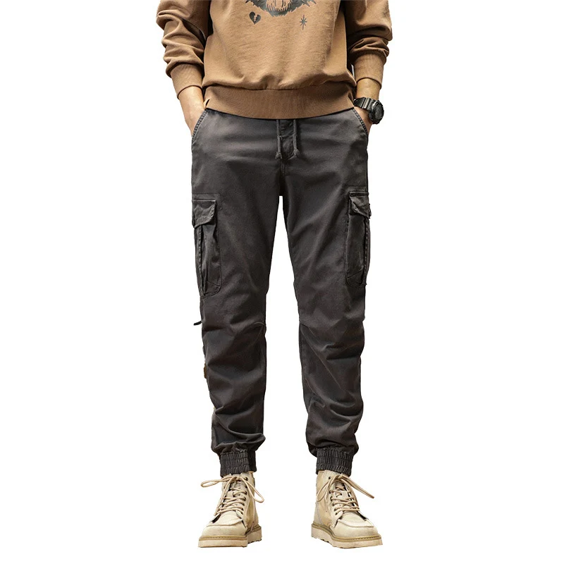Herren Tapered Cargo-Jogger aus robustem Twill mit Tunnelzugbund, aufgesetzten Klappentaschen und gerippten Knöcheln Drune