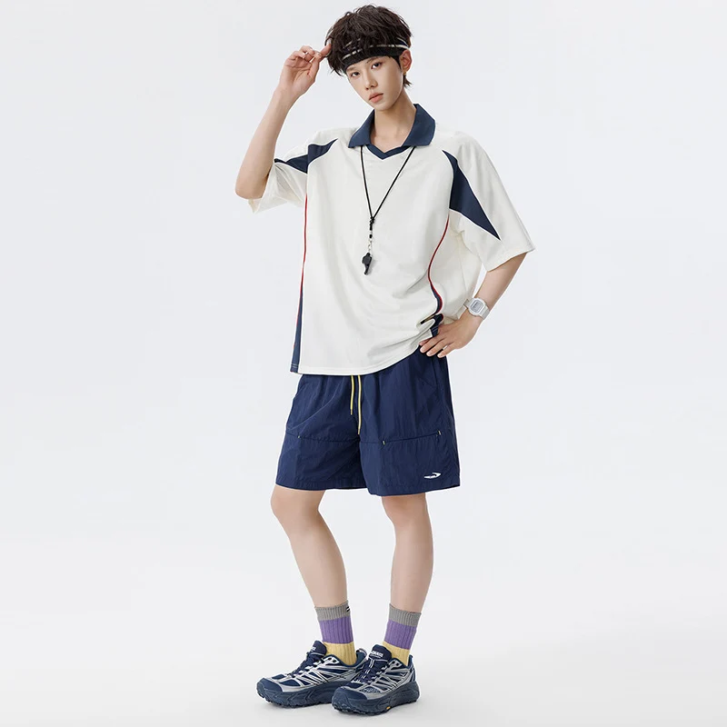 Herren Sportives Oversize-Poloshirt mit V-Ausschnitt, Kontrastpaspeln und atmungsaktivem Material Drune