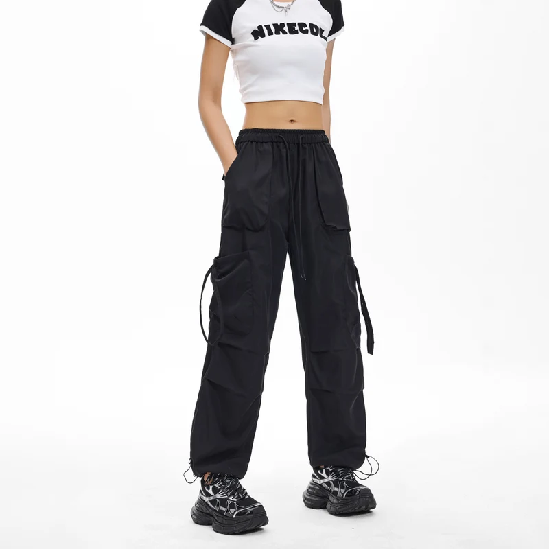 Herren Oversized Cargo‑Bundhose im Baggy‑Utility‑Cut mit Elastikbund, Klapptaschen und verstellbaren Saumabschlüssen Drune