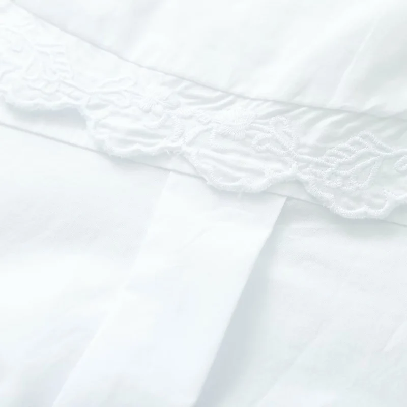 Damen Bluse mit übergroßem besticktem Spitzenkragen und Bindeband Drune