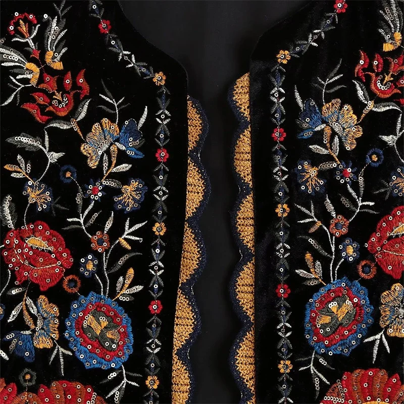 Damen Bestickte Samtweste mit folklorischer Perlenstickerei und gewelltem Saum Drune
