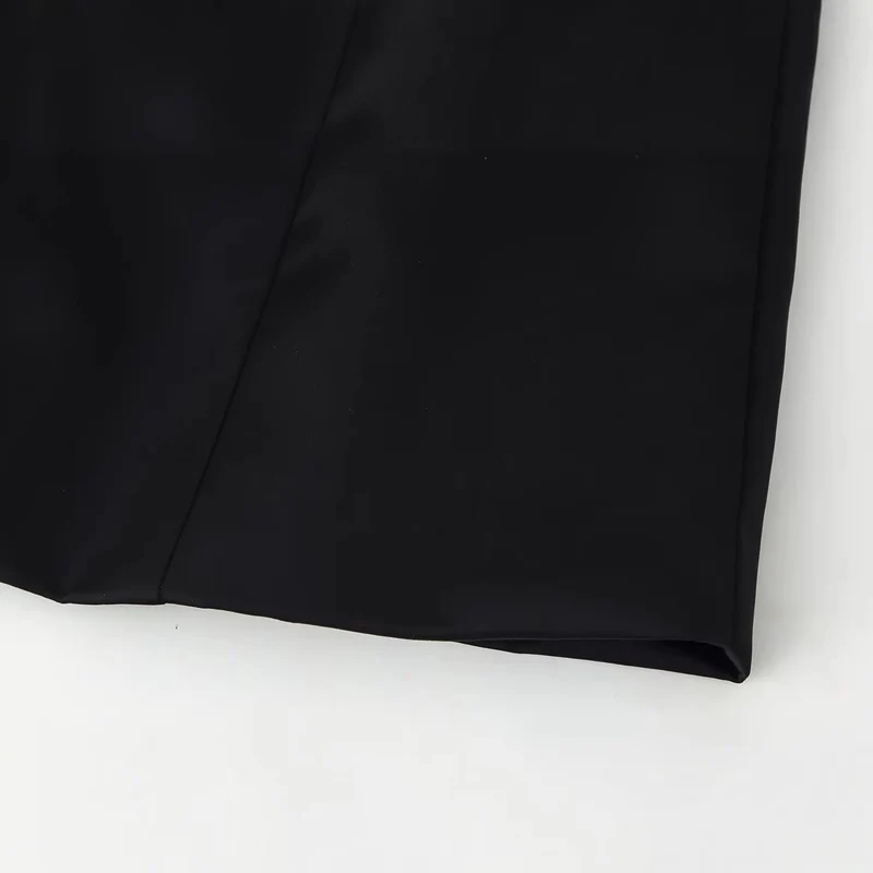Damen Elegante Kurzjacke im Mandarin‑Stil mit Froschverschlüssen und taillierenden Abnähern Drune