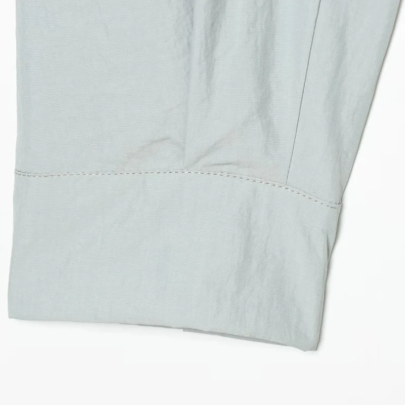 Damen Cropped‑Technikjacke mit hohem Funnelkragen und kastiger Boxy‑Silhouette Drune