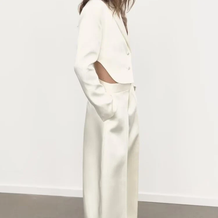 Damen Cropped-Kurzblazer mit abgerundetem Saum und Reverskragen Drune