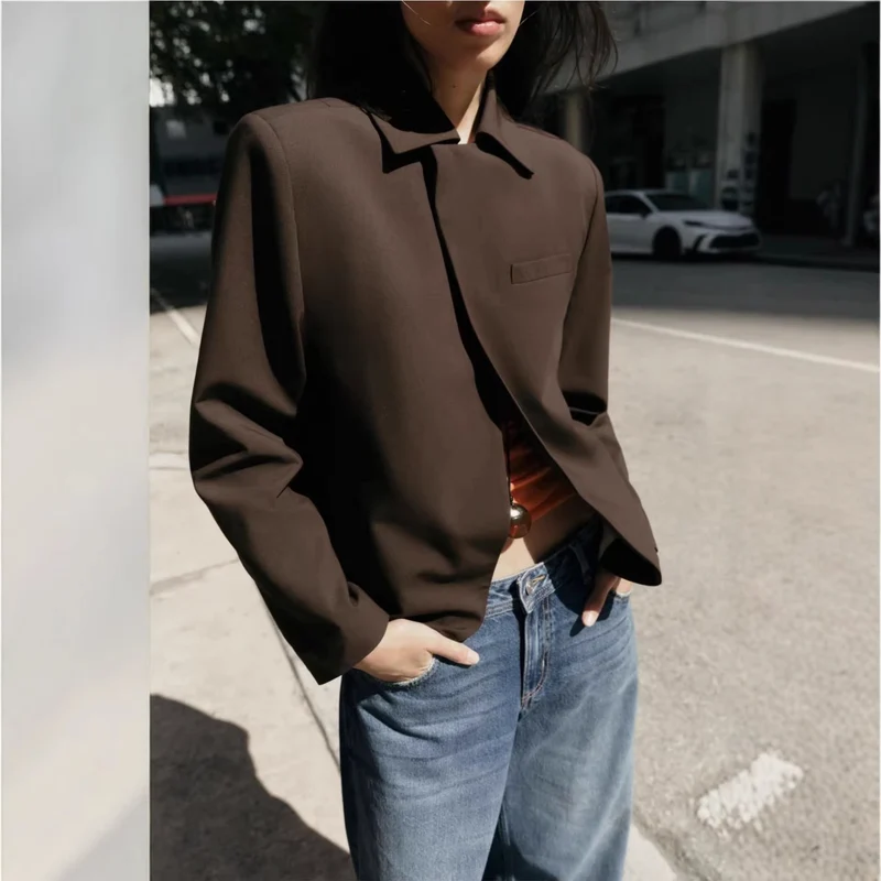 Damen Kurzer taillierter Blazer mit verdeckter Knopfleiste und geschwungenem Saum Drune