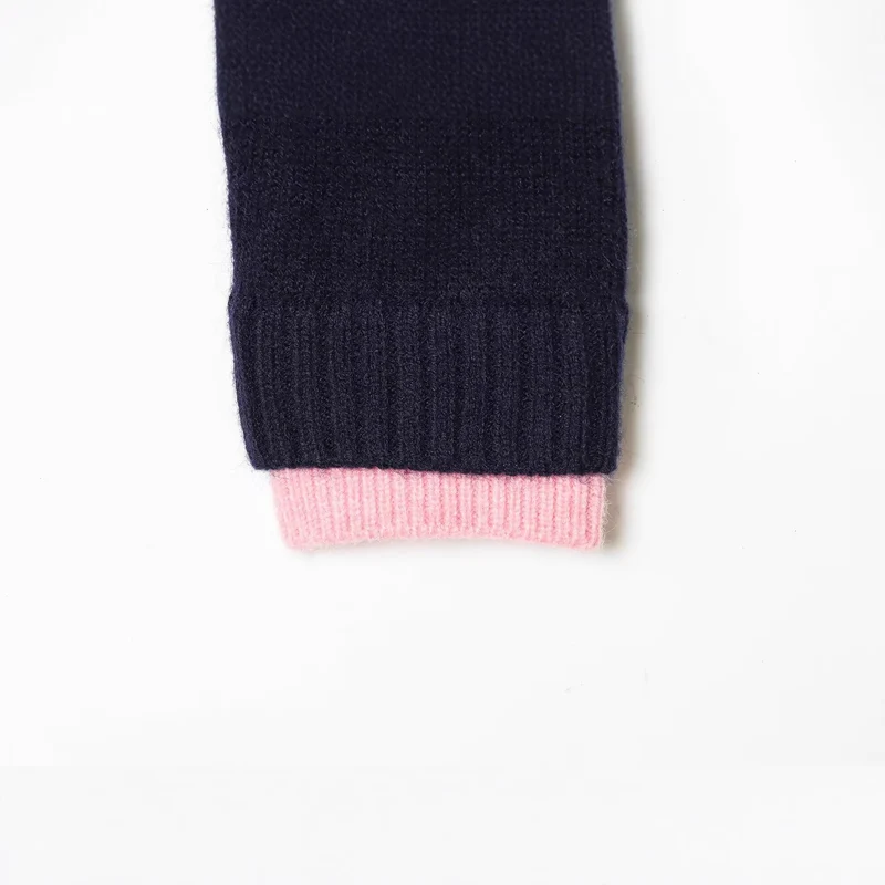 Damen Kurzer Boxy-Strickcardigan mit aufgesetzten Taschen und kontrastierenden Bündchen Drune