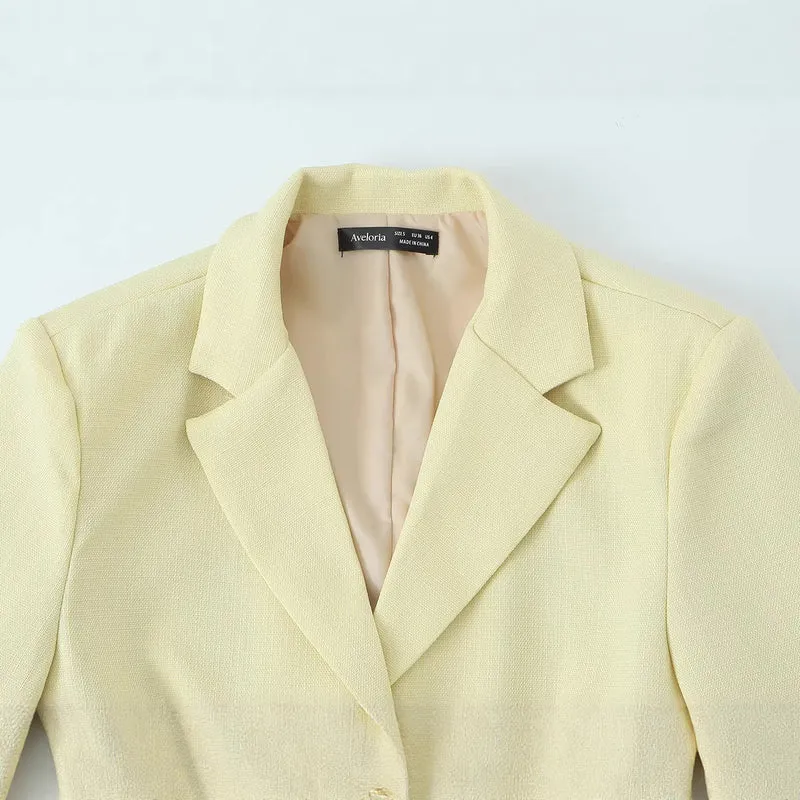 Damen Kurzer Bouclé‑Tweed‑Blazer mit Reverskragen und Zweiknopfverschluss Drune